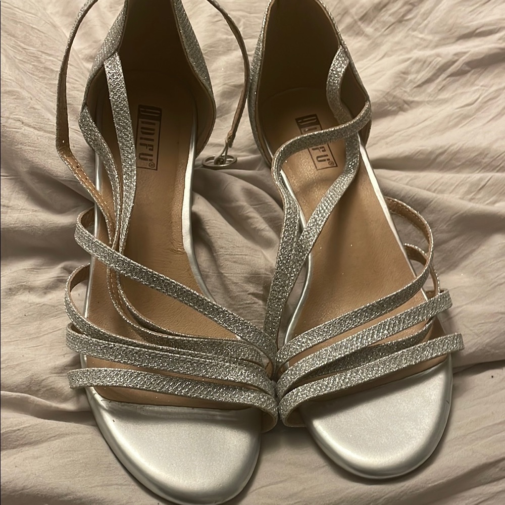 Elegant Silver Strappy Women's Sandals